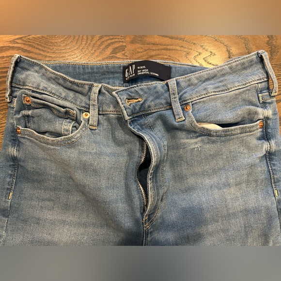 GAP Sky High Rise Universal Legging Jean - Picture 7 of 7